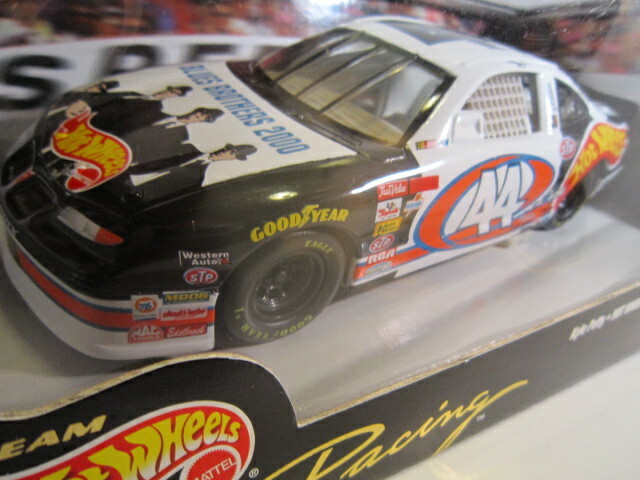 Hot Wheels HW PRO RACING NASCAR 1:24 Scale 1997 PONTIAC GP Hot Wheels HW PRO RACING NASCAR 1:24 Scale 1997 PONTIAC GP