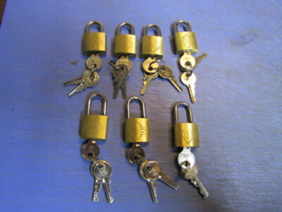 Lot of 7   DB Small Brass Padlock, Size (Approx.) : 19 x 10 x 34mm NEW W/ 3 keys