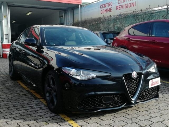 Alfa Romeo Giulia 2 2 Turbodiesel 210 Cv At8 Q4 Veloce