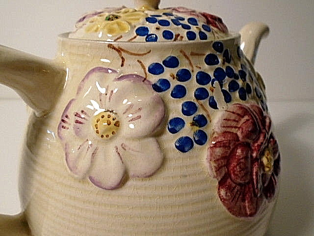 Antique Sadler Tea Pot England Raised Floral on Ribbed Pot Nice