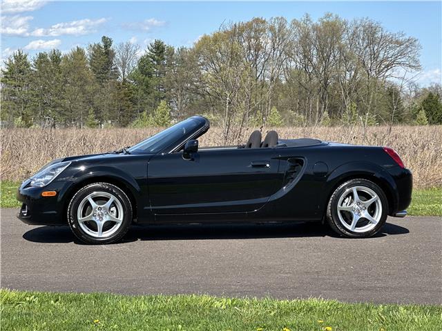 2005 Toyota MR2 Spyder 2dr Conv Manual (Natl)