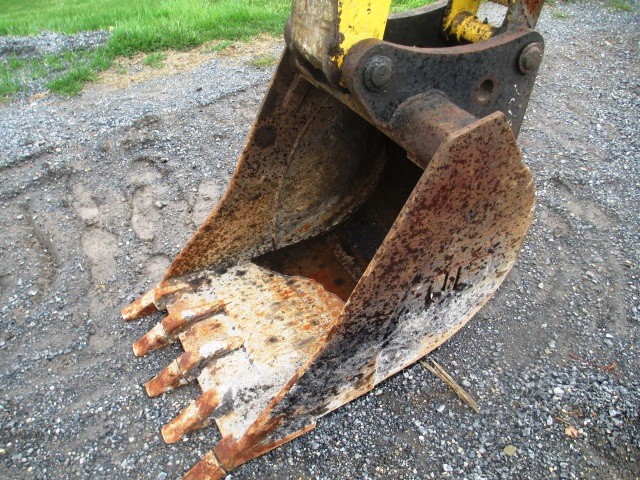 New Holland LB90B Tractor Loader Backhoe, 4x4, Cab, Ext Hoe, Only 6489 Hours,