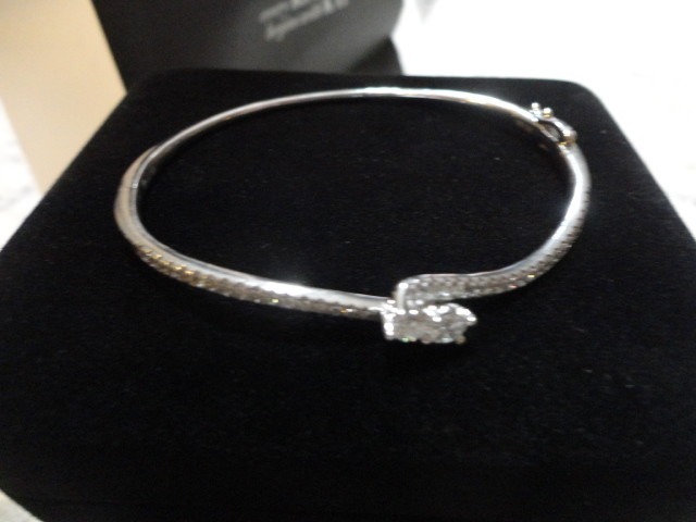 EVER-US 1CT. DIAMOND BRACELET nwt