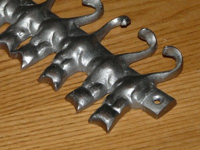 Vintage Metal Cat Kitten Key Holder 6 Hooks Wall Mount Hang On Tails