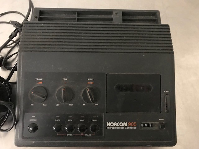 Norcom 905 Minicassette Transcriber w/ Headphones Microprocessor Controlled