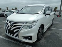 Nissan Elgrand e52 2.5cc automatic 7 leather seater fresh japanese import 2014
