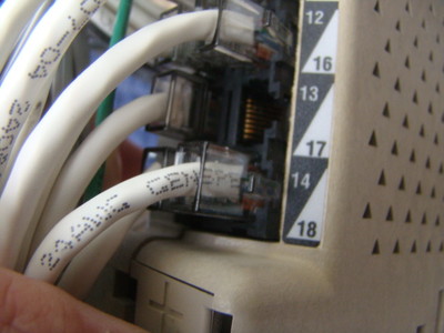 Avaya phone system, control unit 103r, 6 phones