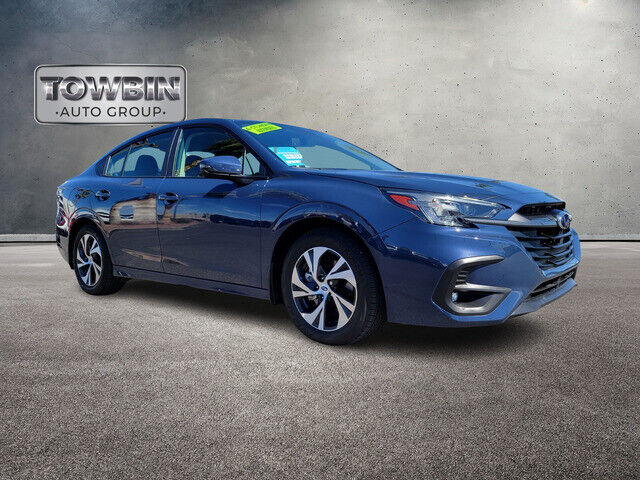 Owner Cosmic Blue Pearl SUBARU LEGACY with 1765 Miles available now!