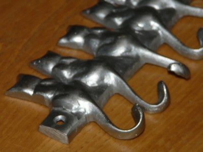 Vintage Metal Cat Kitten Key Holder 6 Hooks Wall Mount Hang On Tails