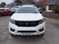 NISSAN NAVARA DOUBLE CAB 4WD PICKUP