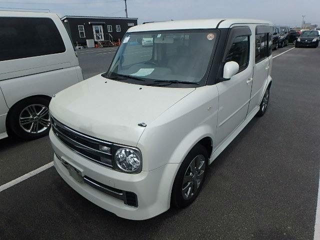 Nissan cube rider