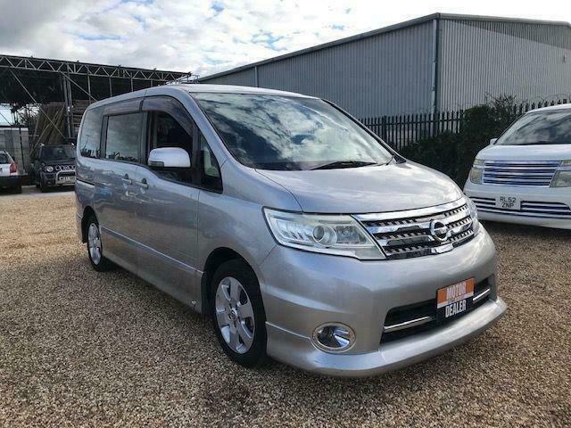 Nissan serena 2008