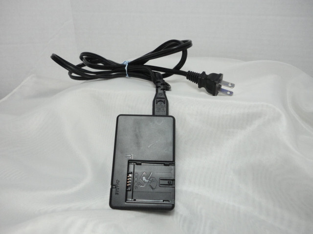 Genuine Hitachi AC Adapter/Battery Charger for DVD Camcorder