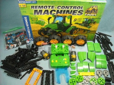 THAMES KOSMOS REMOTE CONTROL MACHINES FARM 8 MODELS TO BUILD.620381