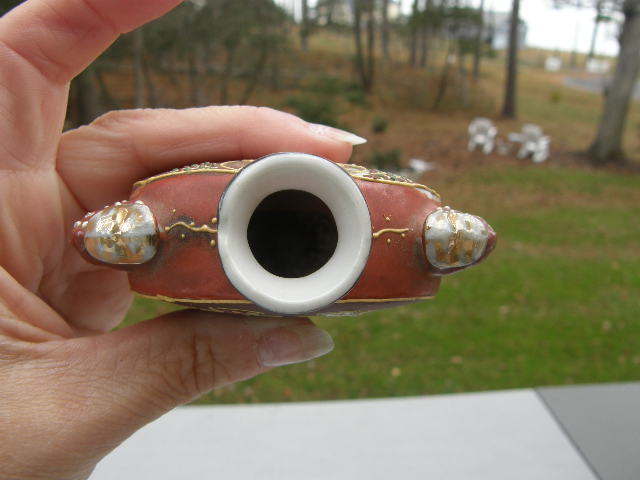 Vintage Japanese Satsuma Moriage small vase with woman