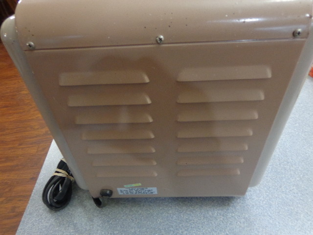 TITAN 4000 WATT PORTABLE INDUSTRIAL HEATER, 240 VOLTS, 50-60 HZ Model 267C