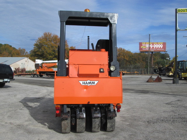 2000 Hamm GRW5 9 wheel pneumatic roller