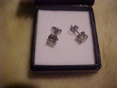 VINTAGE LADIES ESTATE DIAMOND STUDS 14K WHITE GOLD TCW .95 CARATS