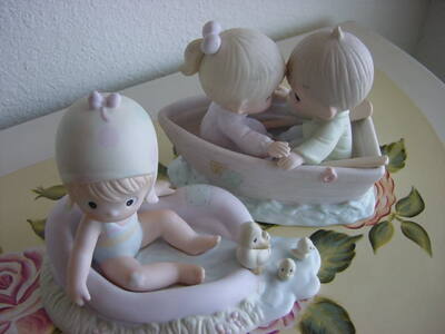 Figurines 2 Vintage 4 Vatican