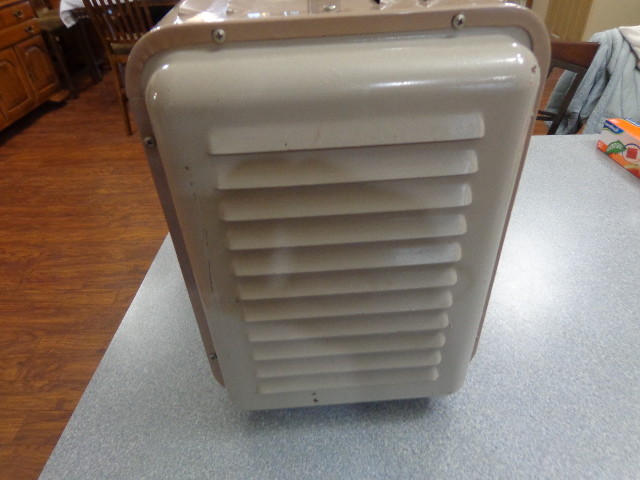 TITAN 4000 WATT PORTABLE INDUSTRIAL HEATER, 240 VOLTS, 50-60 HZ Model 267C