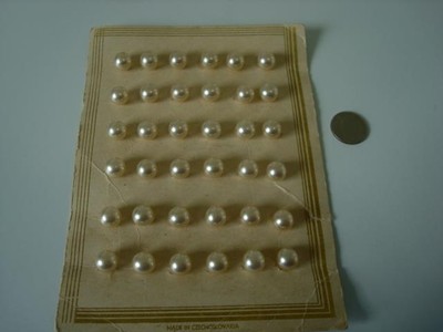 36 Vintage Antique Faux Pearl Buttons 5/16 In. Made in Czechoslovakia Card