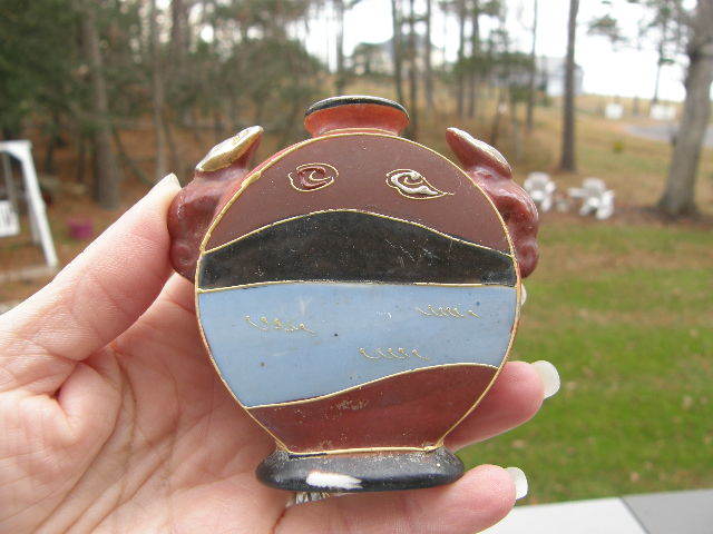 Vintage Japanese Satsuma Moriage small vase with woman