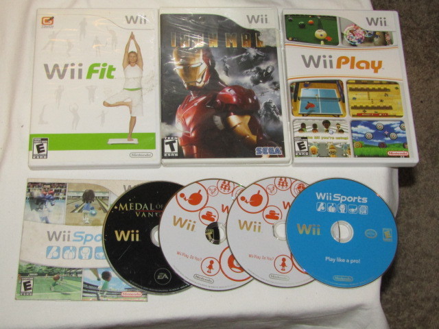 HUGE Lot 147 Nintendo Wii Video Games w/ Mario Kart, Sonic, Dance, etc. - READ