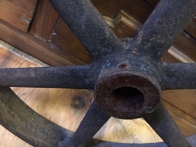 antique CAST IRON FLAT BELT PULLEY 2x16