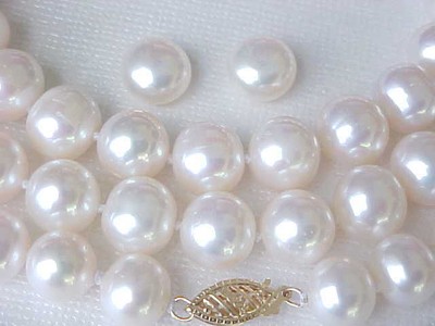 SET OF 9.5MM AAA WHITE PEARL NECKLACE, BRACELET & EARRING 14K YELLOW GOLD