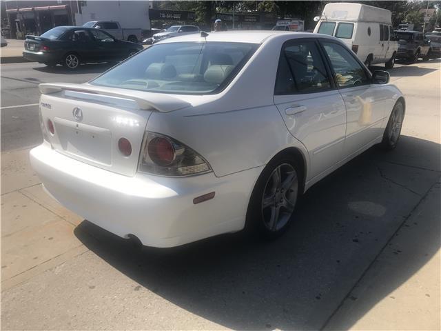 2001 Lexus IS 