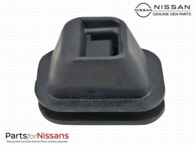 Genuine Nissan Frontier Hardbody Pathfinder Clutch Fork Dust Boot Cover 30542-75