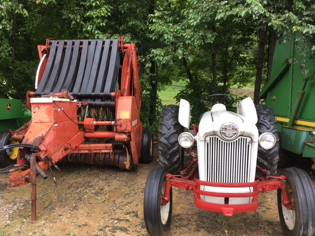 Hesston 5800 5 X 6 Round Baler