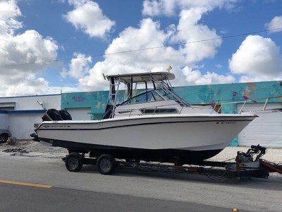 1995 Grady White 26 Ilander powered by two Mercury 225's
