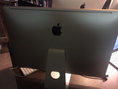 Apple iMac 27-inch Mid 2011 3.4 GHz Core i7 (2nd Gen) GREEN LINES No Ram/HD