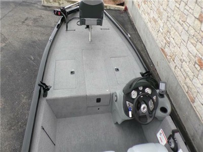 2013 Tracker PT 190