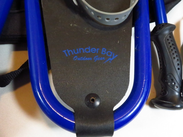 Youth Snowshoes 19” long Thunder Bay w/ Poles + Carry Bag - Excellent Cond