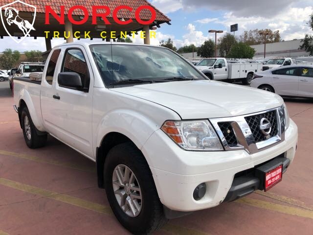 Owner 2019 Nissan Frontier SV V6 Extended Cab Short Bed 91003 Miles Glacier White  4.0