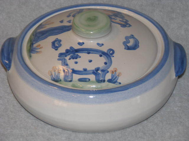 M A Hadley Blue Farm Cow Pig Pottery Round Casserole Baking Dish & Lid 2 Qt EUC