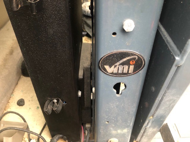 RICON SLIDE-AWAY Personal Use Wheelchair Lift in Excellent Condition 600LB