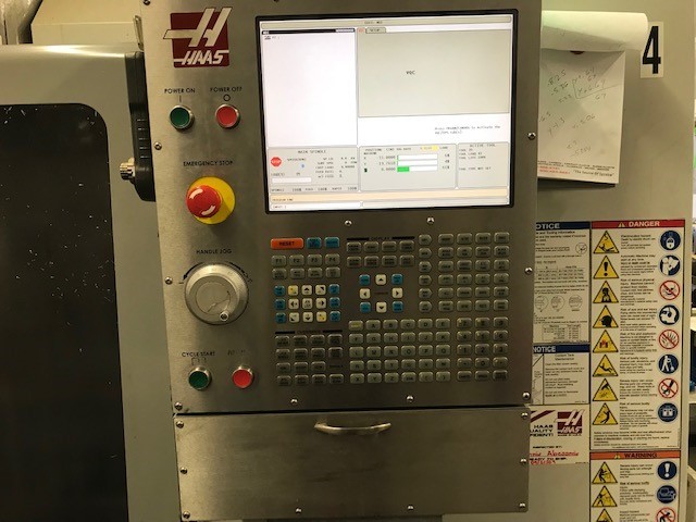 2009 HAAS VF4SS APC VMC, 4th Axis Drive,Chip Auger, P-Cool, Expanded Memory 16MB