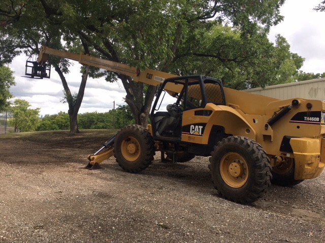2005 Caterpillar TH460B Diesel Telescopic Telehandler Boom Forklift - 9,000 Lbs