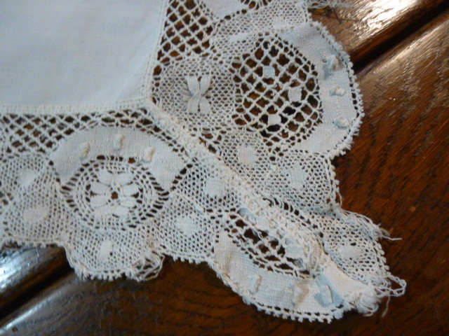 Antique VTG Hand Made Cluny Over  Bobbin Lace Edge Table Runner Dresser Scarf