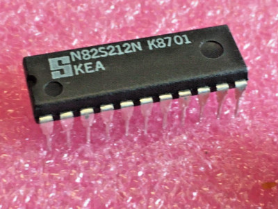 N82S212N SIGNETICS  Integrated Circuit New