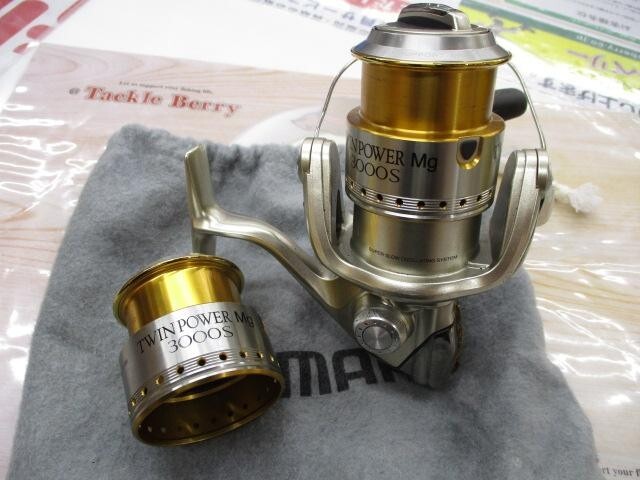 SHIMANO TWINPOWER Mg 3000S リール Shimano 06 Twin Power Mg 3000S Spinning Reel Used with Spool
