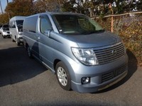 2005 Nissan Elgrand 3.5 X 8 SEATER AUTOMATIC * ONLY 39000 MILES * TWIN POWER DOO