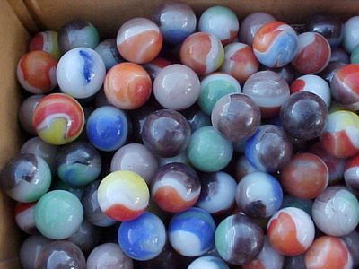 300 MIXED VINTAGE VITRO AGATE MARBLES  FROM A LARGE MIXED LOT $49.99