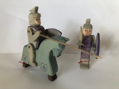 Ostheimer Ritter reitend blau mit Pferd und stehend NEU