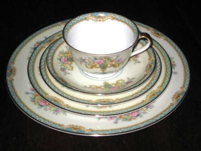 Noritake China GIRARDO Five Piece Place Setting Mint Never Used