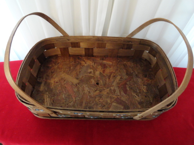 Decorative Casserole Dessert Serving Basket w/ Carrying Handles Blueberry Detail