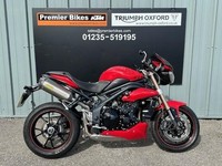 STUNNING 2015/15 TRIUMPH SPEED TRIPLE 1050 ABS MOTORCYCLE 
